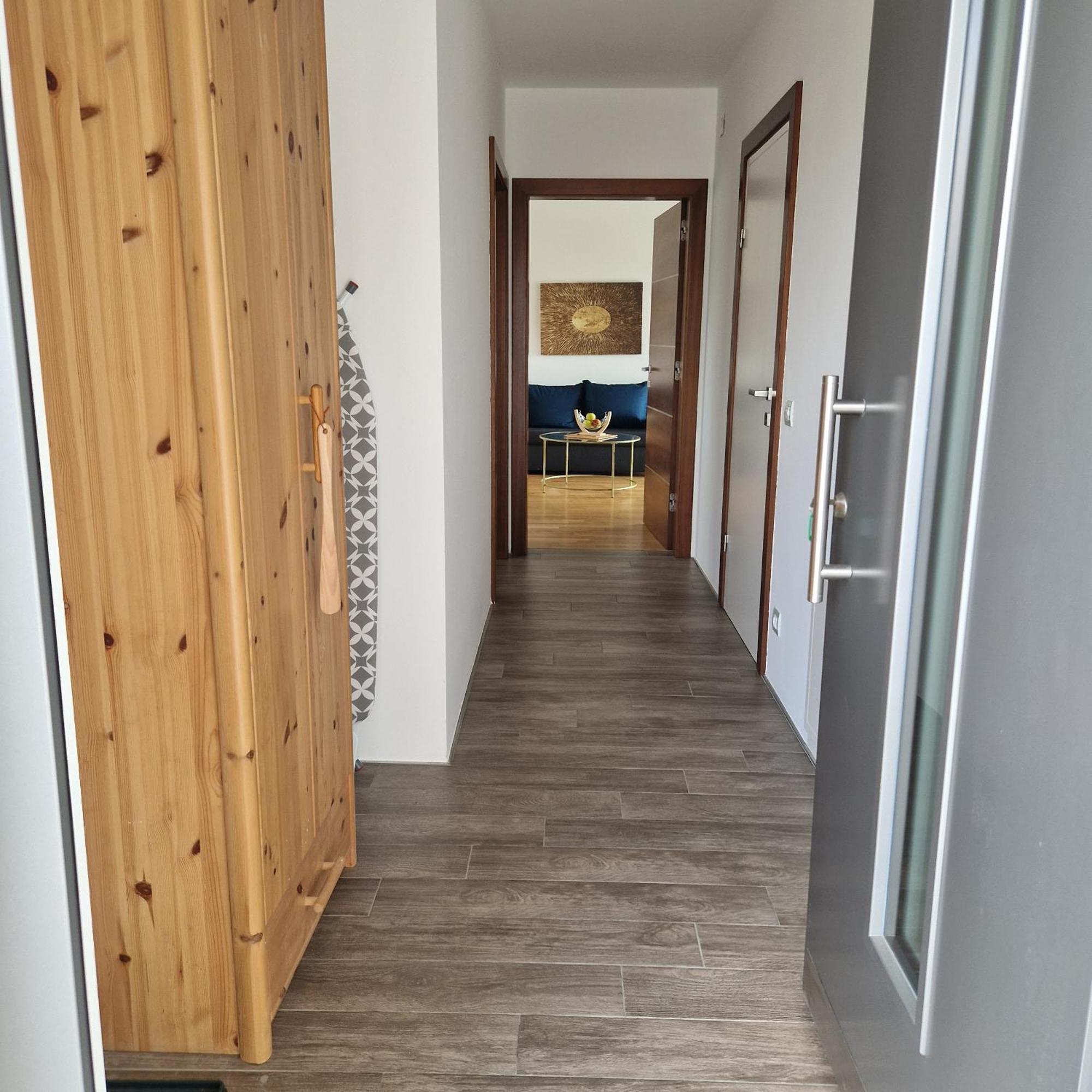 Comfy Plaza Daire Aurolzmunster Dış mekan fotoğraf